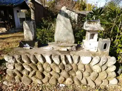 大行院神明殿の{uncategorized: "未分類", other: "その他", undefined: "問題あり", building: "その他建物", grave: "お墓", sacred_gate: "鳥居", guardian: "狛犬", statue: "像", buddha: "仏像", history: "歴史", nature: "自然", garden: "庭園", animal: "動物", pagoda: "塔", temizu: "手水舎", mountain_gate: "山門・神門", sanctuary: "本殿・本堂", subordinate: "末社・摂社", art: "芸術", scenery: "景色", jizo: "地蔵", ema: "絵馬", goshuin: "御朱印", omikuji: "おみくじ", items: "授与品その他", amulet: "お守り", goshuincho: "御朱印帳", eats: "食事", festival: "お祭り", votive_dance: "神楽", shichigosan: "七五三参", wedding: "結婚式", experience: "体験その他", initially: "初詣", around: "周辺", anti_infection: "感染症対策"}