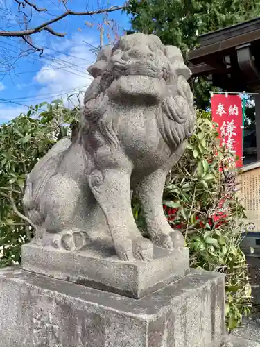 鎌達稲荷神社の狛犬