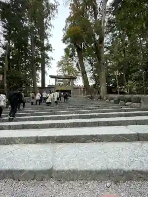 伊勢神宮内宮（皇大神宮）の{uncategorized: "未分類", other: "その他", undefined: "問題あり", building: "その他建物", grave: "お墓", sacred_gate: "鳥居", guardian: "狛犬", statue: "像", buddha: "仏像", history: "歴史", nature: "自然", garden: "庭園", animal: "動物", pagoda: "塔", temizu: "手水舎", mountain_gate: "山門・神門", sanctuary: "本殿・本堂", subordinate: "末社・摂社", art: "芸術", scenery: "景色", jizo: "地蔵", ema: "絵馬", goshuin: "御朱印", omikuji: "おみくじ", items: "授与品その他", amulet: "お守り", goshuincho: "御朱印帳", eats: "食事", festival: "お祭り", votive_dance: "神楽", shichigosan: "七五三参", wedding: "結婚式", experience: "体験その他", initially: "初詣", around: "周辺", anti_infection: "感染症対策"}