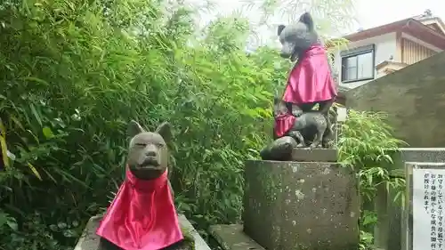 白笹稲荷神社の狛犬