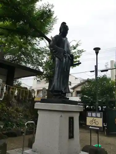 護王神社の像