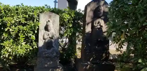 鵜森稲荷神社の仏像