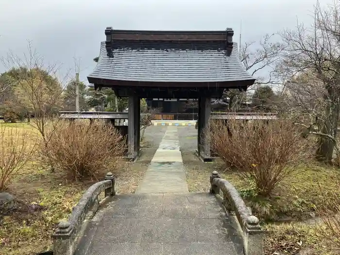 長福寺の山門