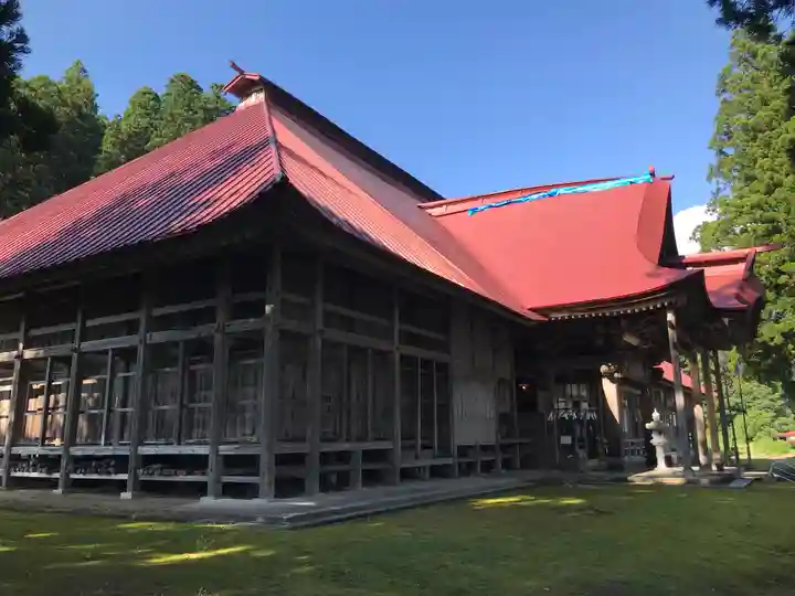出羽月山湯殿山摂社岩根沢三神社(三山神社)の本殿・本堂