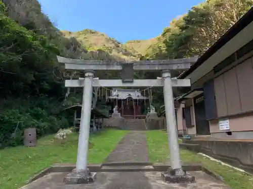 八幡神社の鳥居