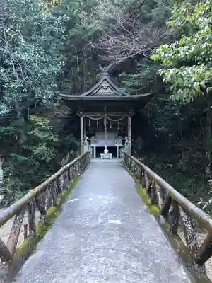 満願滝弁財天の末社・摂社