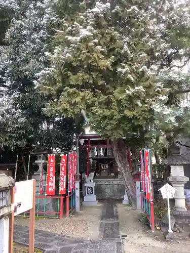 新羅神社の末社