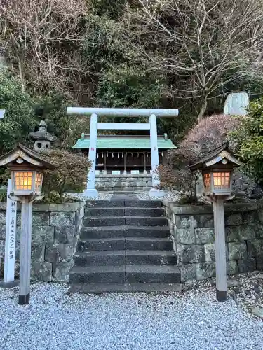 叶神社 (西叶神社)の{uncategorized: "未分類", other: "その他", undefined: "問題あり", building: "その他建物", grave: "お墓", sacred_gate: "鳥居", guardian: "狛犬", statue: "像", buddha: "仏像", history: "歴史", nature: "自然", garden: "庭園", animal: "動物", pagoda: "塔", temizu: "手水舎", mountain_gate: "山門・神門", sanctuary: "本殿・本堂", subordinate: "末社・摂社", art: "芸術", scenery: "景色", jizo: "地蔵", ema: "絵馬", goshuin: "御朱印", omikuji: "おみくじ", items: "授与品その他", amulet: "お守り", goshuincho: "御朱印帳", eats: "食事", festival: "お祭り", votive_dance: "神楽", shichigosan: "七五三参", wedding: "結婚式", experience: "体験その他", initially: "初詣", around: "周辺", anti_infection: "感染症対策"}