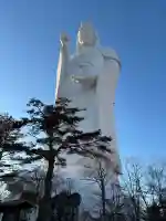 大観密寺の{uncategorized: "未分類", other: "その他", undefined: "問題あり", building: "その他建物", grave: "お墓", sacred_gate: "鳥居", guardian: "狛犬", statue: "像", buddha: "仏像", history: "歴史", nature: "自然", garden: "庭園", animal: "動物", pagoda: "塔", temizu: "手水舎", mountain_gate: "山門・神門", sanctuary: "本殿・本堂", subordinate: "末社・摂社", art: "芸術", scenery: "景色", jizo: "地蔵", ema: "絵馬", goshuin: "御朱印", omikuji: "おみくじ", items: "授与品その他", amulet: "お守り", goshuincho: "御朱印帳", eats: "食事", festival: "お祭り", votive_dance: "神楽", shichigosan: "七五三参", wedding: "結婚式", experience: "体験その他", initially: "初詣", around: "周辺", anti_infection: "感染症対策"}
