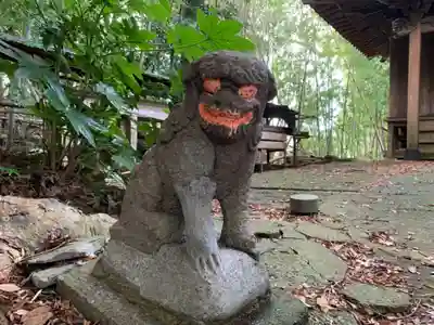 白山神社の狛犬