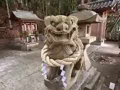 東谷神社の狛犬