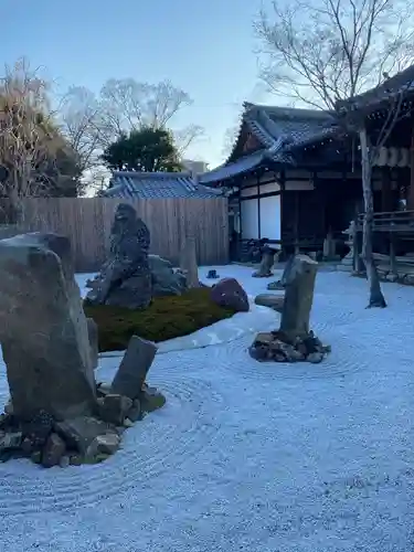 尊陽院の庭園