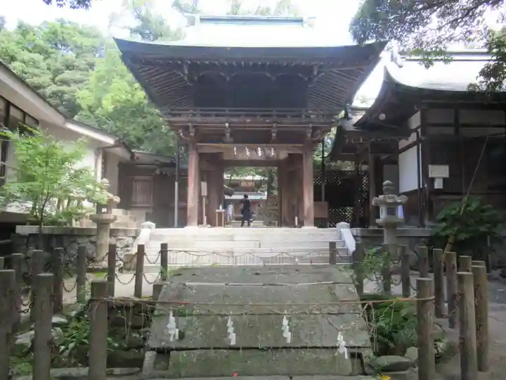 志賀海神社の山門・神門