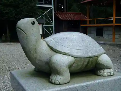 磐裂根裂神社の狛犬