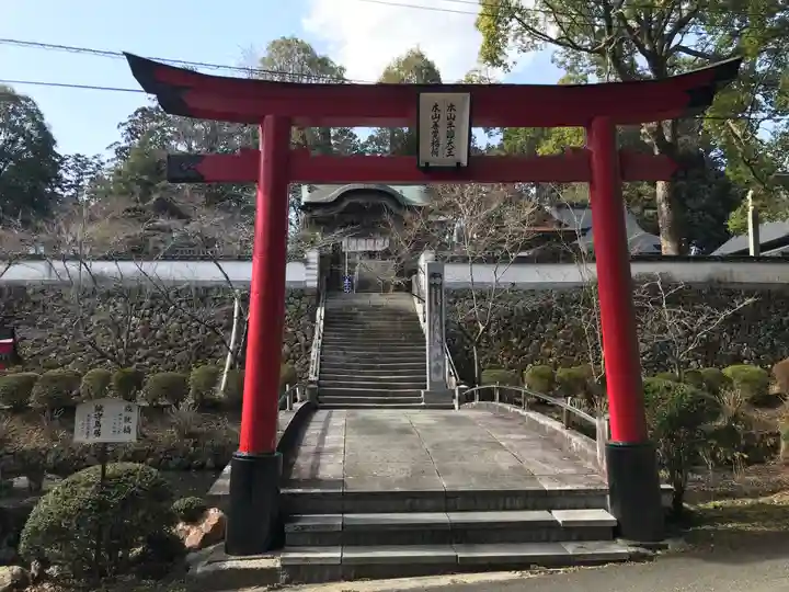 感神院木山寺の鳥居
