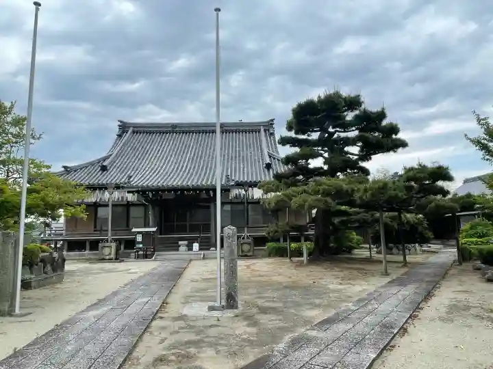 西蓮寺の{uncategorized: "未分類", other: "その他", undefined: "問題あり", building: "その他建物", grave: "お墓", sacred_gate: "鳥居", guardian: "狛犬", statue: "像", buddha: "仏像", history: "歴史", nature: "自然", garden: "庭園", animal: "動物", pagoda: "塔", temizu: "手水舎", mountain_gate: "山門・神門", sanctuary: "本殿・本堂", subordinate: "末社・摂社", art: "芸術", scenery: "景色", jizo: "地蔵", ema: "絵馬", goshuin: "御朱印", omikuji: "おみくじ", items: "授与品その他", amulet: "お守り", goshuincho: "御朱印帳", eats: "食事", festival: "お祭り", votive_dance: "神楽", shichigosan: "七五三参", wedding: "結婚式", experience: "体験その他", initially: "初詣", around: "周辺", anti_infection: "感染症対策"}