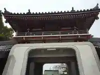 温泉山 安楽寺(四国霊場第六番札所)の山門・神門