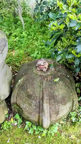 湯島御霊社の像