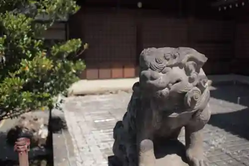 山梨縣護國神社の狛犬