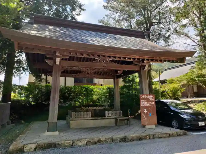 土佐神社の手水舎