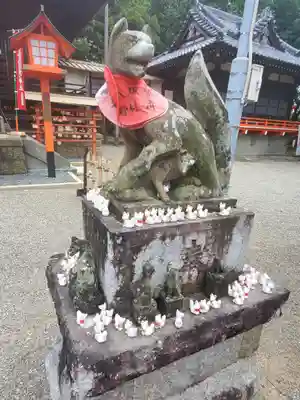 尾曳稲荷神社の狛犬