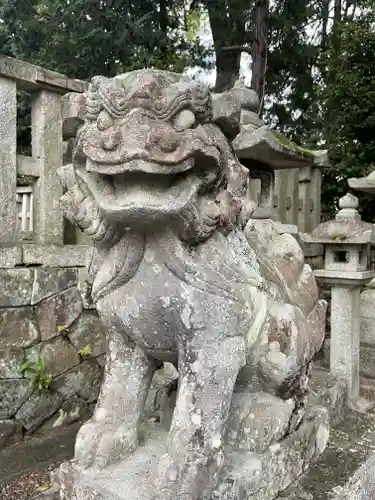 中野神社の狛犬