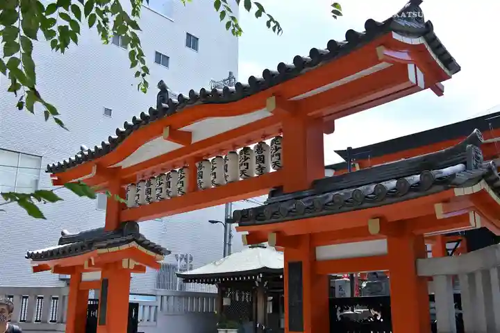 善國寺の山門・神門