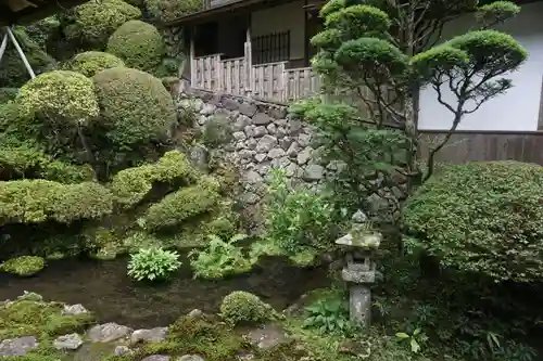 禅昌寺の庭園