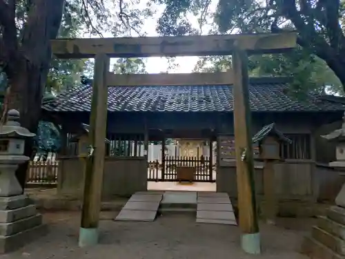 竹神社の{uncategorized: "未分類", other: "その他", undefined: "問題あり", building: "その他建物", grave: "お墓", sacred_gate: "鳥居", guardian: "狛犬", statue: "像", buddha: "仏像", history: "歴史", nature: "自然", garden: "庭園", animal: "動物", pagoda: "塔", temizu: "手水舎", mountain_gate: "山門・神門", sanctuary: "本殿・本堂", subordinate: "末社・摂社", art: "芸術", scenery: "景色", jizo: "地蔵", ema: "絵馬", goshuin: "御朱印", omikuji: "おみくじ", items: "授与品その他", amulet: "お守り", goshuincho: "御朱印帳", eats: "食事", festival: "お祭り", votive_dance: "神楽", shichigosan: "七五三参", wedding: "結婚式", experience: "体験その他", initially: "初詣", around: "周辺", anti_infection: "感染症対策"}