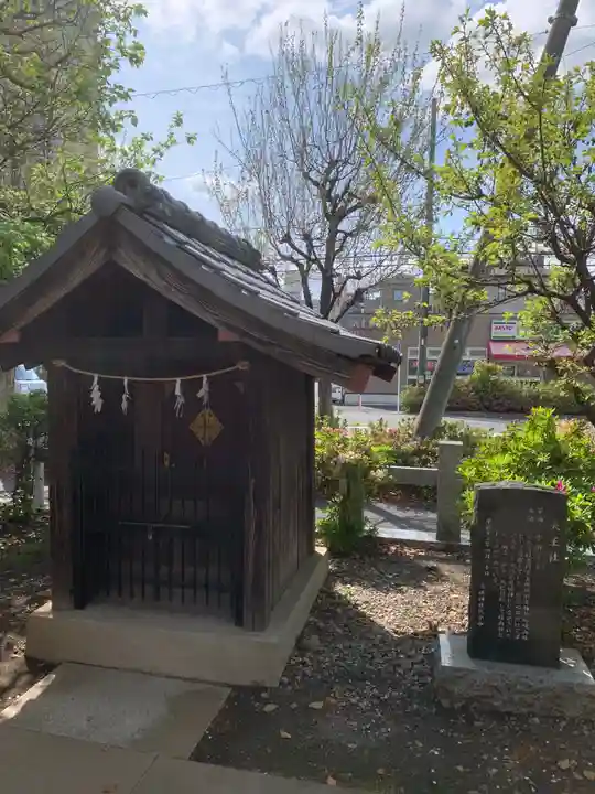 新城神社の末社・摂社