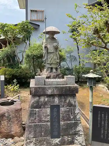 龍泉寺の像