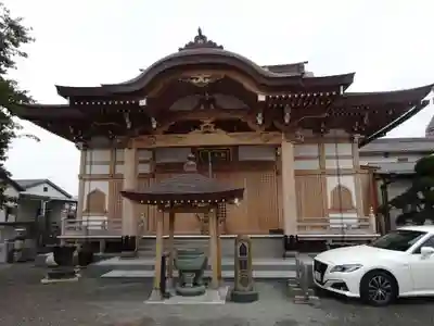 泉蔵院の本殿・本堂