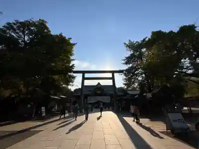 靖國神社の{uncategorized: "未分類", other: "その他", undefined: "問題あり", building: "その他建物", grave: "お墓", sacred_gate: "鳥居", guardian: "狛犬", statue: "像", buddha: "仏像", history: "歴史", nature: "自然", garden: "庭園", animal: "動物", pagoda: "塔", temizu: "手水舎", mountain_gate: "山門・神門", sanctuary: "本殿・本堂", subordinate: "末社・摂社", art: "芸術", scenery: "景色", jizo: "地蔵", ema: "絵馬", goshuin: "御朱印", omikuji: "おみくじ", items: "授与品その他", amulet: "お守り", goshuincho: "御朱印帳", eats: "食事", festival: "お祭り", votive_dance: "神楽", shichigosan: "七五三参", wedding: "結婚式", experience: "体験その他", initially: "初詣", around: "周辺", anti_infection: "感染症対策"}