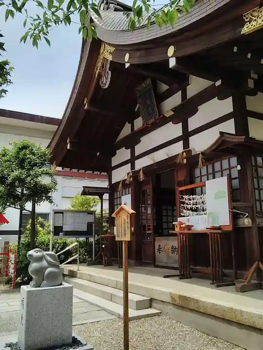 三輪神社の本殿・本堂