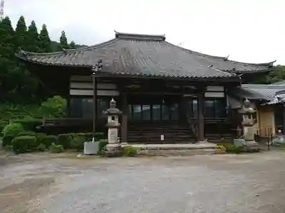 立信寺の本殿・本堂