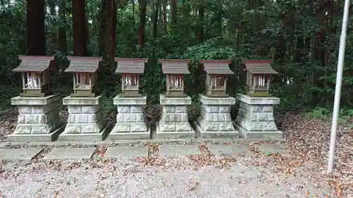 安房神社の末社