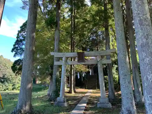 八幡神社の鳥居