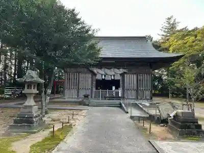 阿太加夜神社の{uncategorized: "未分類", other: "その他", undefined: "問題あり", building: "その他建物", grave: "お墓", sacred_gate: "鳥居", guardian: "狛犬", statue: "像", buddha: "仏像", history: "歴史", nature: "自然", garden: "庭園", animal: "動物", pagoda: "塔", temizu: "手水舎", mountain_gate: "山門・神門", sanctuary: "本殿・本堂", subordinate: "末社・摂社", art: "芸術", scenery: "景色", jizo: "地蔵", ema: "絵馬", goshuin: "御朱印", omikuji: "おみくじ", items: "授与品その他", amulet: "お守り", goshuincho: "御朱印帳", eats: "食事", festival: "お祭り", votive_dance: "神楽", shichigosan: "七五三参", wedding: "結婚式", experience: "体験その他", initially: "初詣", around: "周辺", anti_infection: "感染症対策"}