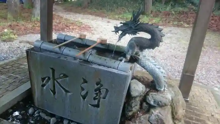 小池神明神社の手水舎