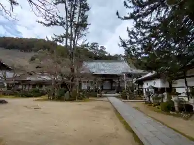 西明寺の{uncategorized: "未分類", other: "その他", undefined: "問題あり", building: "その他建物", grave: "お墓", sacred_gate: "鳥居", guardian: "狛犬", statue: "像", buddha: "仏像", history: "歴史", nature: "自然", garden: "庭園", animal: "動物", pagoda: "塔", temizu: "手水舎", mountain_gate: "山門・神門", sanctuary: "本殿・本堂", subordinate: "末社・摂社", art: "芸術", scenery: "景色", jizo: "地蔵", ema: "絵馬", goshuin: "御朱印", omikuji: "おみくじ", items: "授与品その他", amulet: "お守り", goshuincho: "御朱印帳", eats: "食事", festival: "お祭り", votive_dance: "神楽", shichigosan: "七五三参", wedding: "結婚式", experience: "体験その他", initially: "初詣", around: "周辺", anti_infection: "感染症対策"}