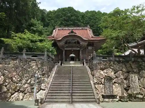 明石寺の本殿