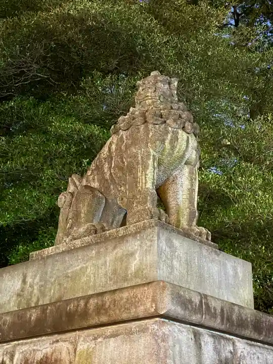 靖國神社の{uncategorized: "未分類", other: "その他", undefined: "問題あり", building: "その他建物", grave: "お墓", sacred_gate: "鳥居", guardian: "狛犬", statue: "像", buddha: "仏像", history: "歴史", nature: "自然", garden: "庭園", animal: "動物", pagoda: "塔", temizu: "手水舎", mountain_gate: "山門・神門", sanctuary: "本殿・本堂", subordinate: "末社・摂社", art: "芸術", scenery: "景色", jizo: "地蔵", ema: "絵馬", goshuin: "御朱印", omikuji: "おみくじ", items: "授与品その他", amulet: "お守り", goshuincho: "御朱印帳", eats: "食事", festival: "お祭り", votive_dance: "神楽", shichigosan: "七五三参", wedding: "結婚式", experience: "体験その他", initially: "初詣", around: "周辺", anti_infection: "感染症対策"}