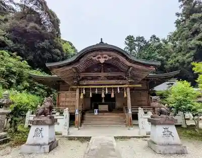 大水上神社の本殿