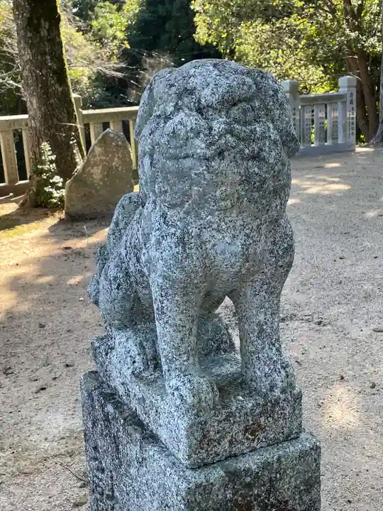 宇部八幡神社の狛犬