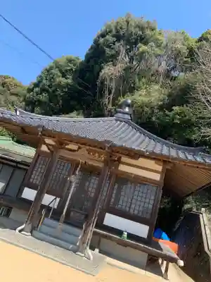 荘宮寺の本殿・本堂