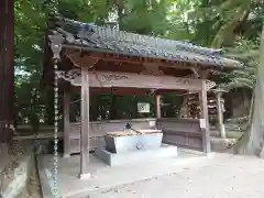 積田神社の手水