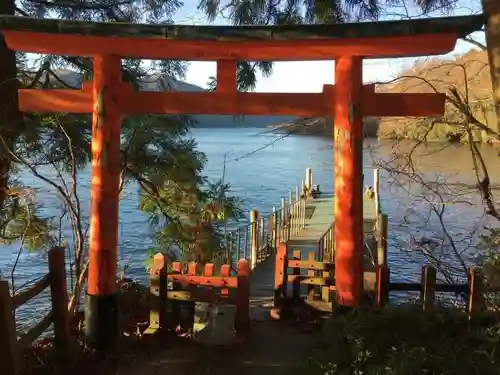 九頭龍神社本宮の鳥居