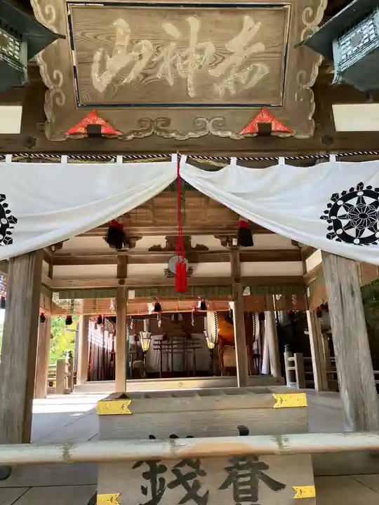 阿賀神社の本殿・本堂