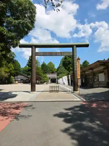 射水神社の{uncategorized: "未分類", other: "その他", undefined: "問題あり", building: "その他建物", grave: "お墓", sacred_gate: "鳥居", guardian: "狛犬", statue: "像", buddha: "仏像", history: "歴史", nature: "自然", garden: "庭園", animal: "動物", pagoda: "塔", temizu: "手水舎", mountain_gate: "山門・神門", sanctuary: "本殿・本堂", subordinate: "末社・摂社", art: "芸術", scenery: "景色", jizo: "地蔵", ema: "絵馬", goshuin: "御朱印", omikuji: "おみくじ", items: "授与品その他", amulet: "お守り", goshuincho: "御朱印帳", eats: "食事", festival: "お祭り", votive_dance: "神楽", shichigosan: "七五三参", wedding: "結婚式", experience: "体験その他", initially: "初詣", around: "周辺", anti_infection: "感染症対策"}