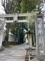 桐ヶ谷氷川神社の鳥居